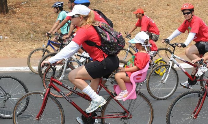 No Dia do Ciclista, campanha alerta sobre uso seguro da bicicleta