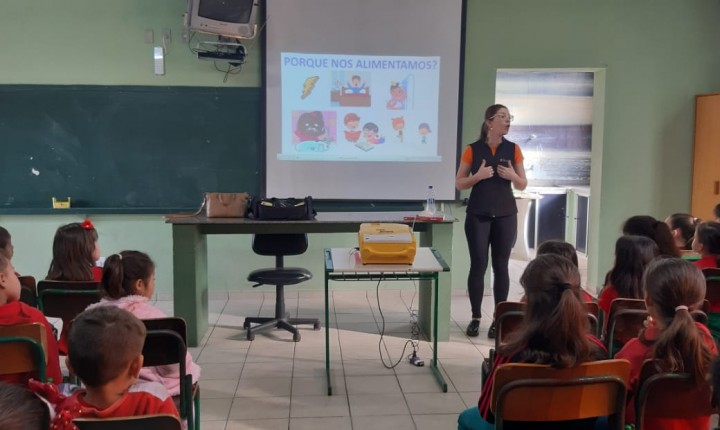 Obesidade é tema de projeto colocado em prática nas escolas estaduais