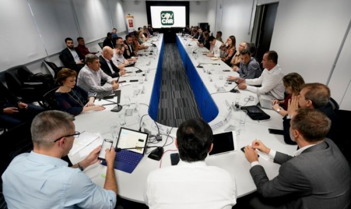 Governo lança Govcar e prevê economia de R$ 5 milhões por ano com aplicativo de transporte para servidores