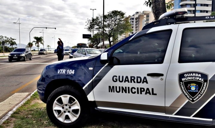 Operação da Guarda Municipal controla semáforos da Beira-Mar Norte