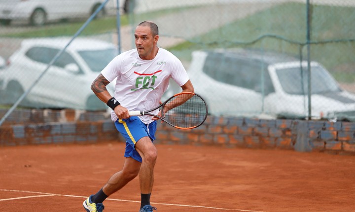 Oitenta tenistas de Floripa participam da Copa Abertura em Santa Catarina