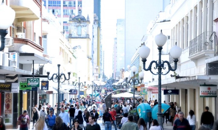 Comércio de rua da capital: confira como ficarão os horários com a retomada do transporte coletivo