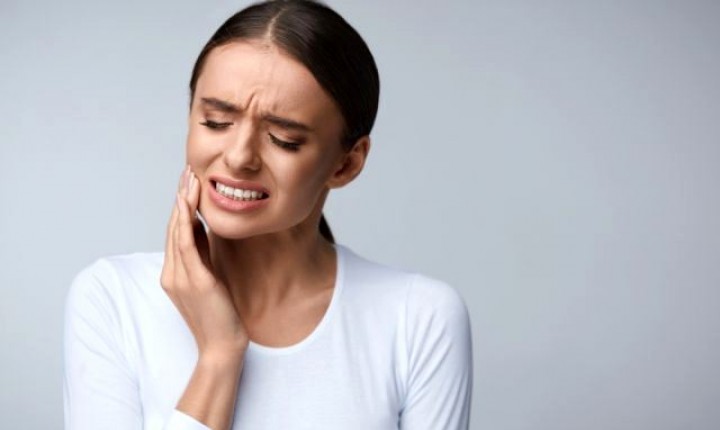 Dor de dente no frio: as 5 principais causas para o aumento da sensibilidade
