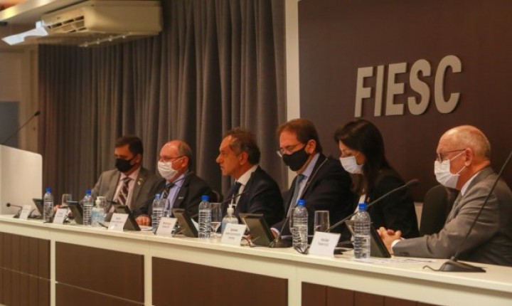Aproximação econômica: com presença do embaixador da Argentina, reunião discute fortalecimento de parcerias comerciais com SC