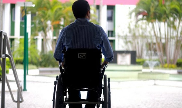 Leis preveem transporte marítimo de graça a pessoas com deficiência e isenção de inscrições a atletas que acompanham cadeirantes