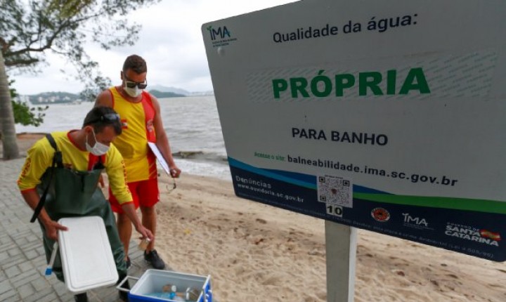 Litoral catarinense tem 68% dos pontos favoráveis para banho