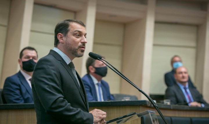 Na ALESC, governador classifica 2020 como ano de oportunidades