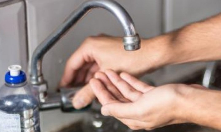 Falta de abastecimento de água na Gde Fpolis após rompimento de adutora