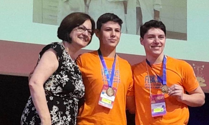 Estudantes de SC são premiados na Feira Brasileira de Ciência e Engenharia 