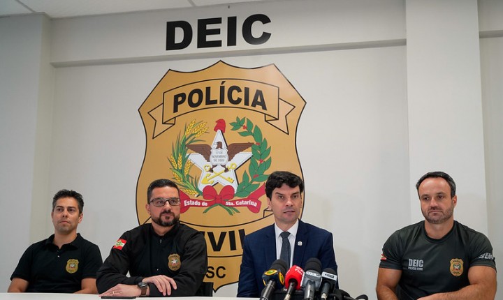 Violência nas escolas: Polícia Civil apreende quatro adolescentes e dois adultos em operação 