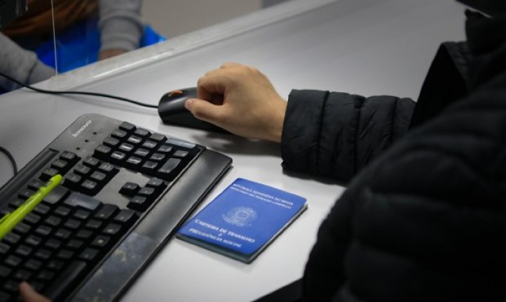 Vagas de emprego sobram em SC
