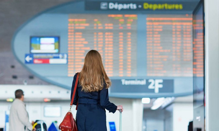 Comprei um pacote de viagem e o voo foi cancelado. De quem é a culpa?