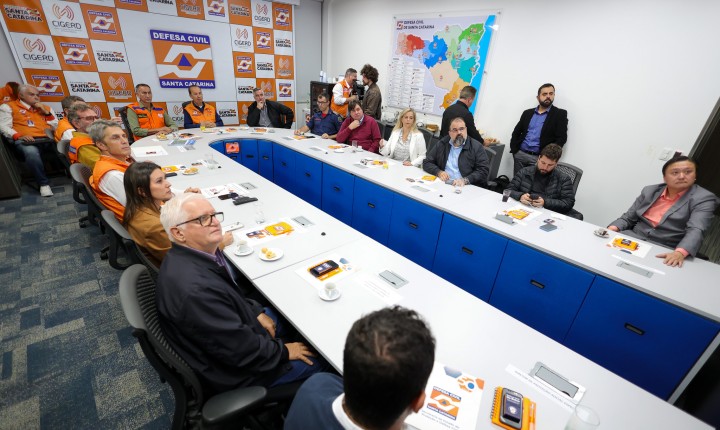 Ministro da Integração Regional visita SC para verificar danos com ciclone 