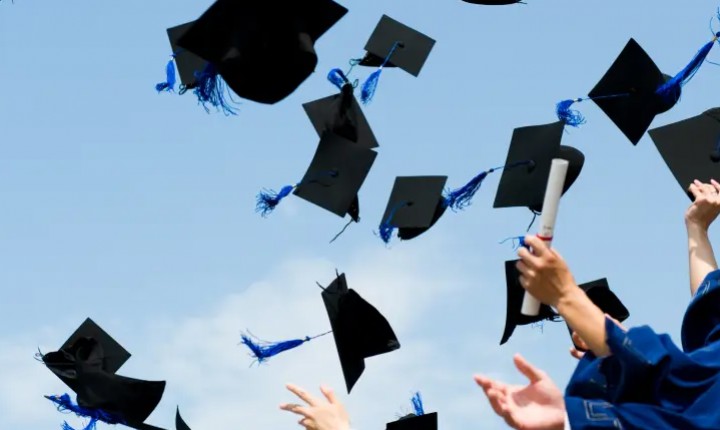 Universidade Gratuita em SC: PEC que viabiliza o programa é admitida