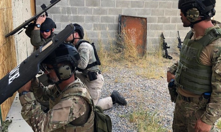 Policiais civis de SC, que estão na S.W.A.T, entram na 2a fase do treinamento
