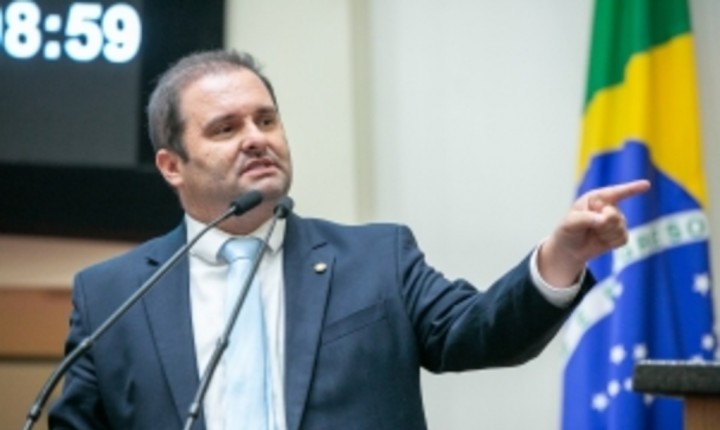 Parlamentar da União Brasil atua em defesa da cannabis medicinal