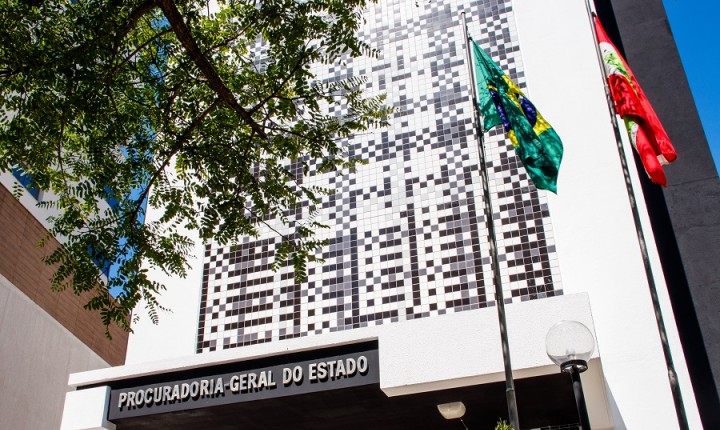 Pedido da PGE/SC impede prejuízos milionários aos estados