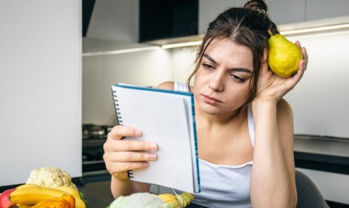 FEMINA : Dieta sem sofrimento ganha espaço entre brasileiros