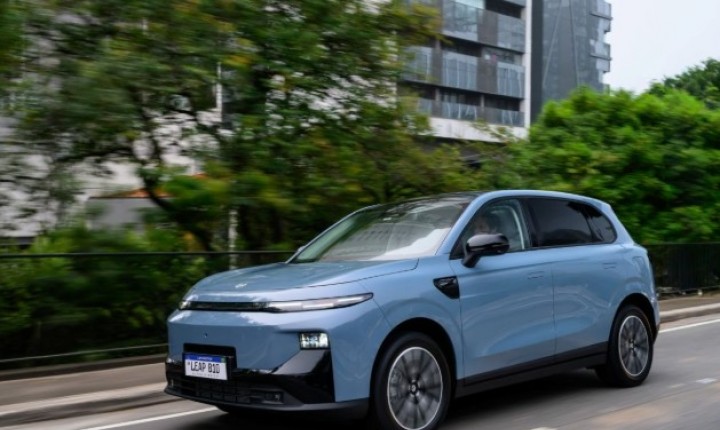 AUTO IMAGEM: Leapmotor lança SUV híbrido por R$ 179 mil