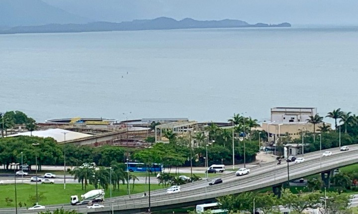 Poluição nas baías de Florianópolis é tema de audiência pública
