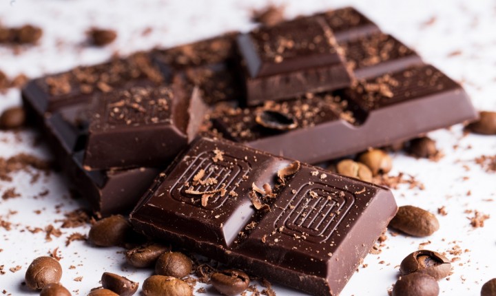 É possível comer chocolate sem engordar?