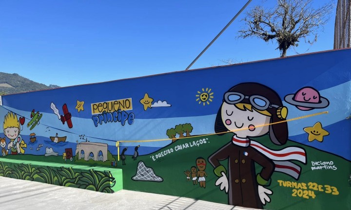  Escola comemora estudo sobre Saint-Exupéry com o Instituto Luciano Martins