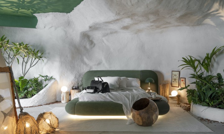 Mostra retorna a antigo hotel em meio à natureza