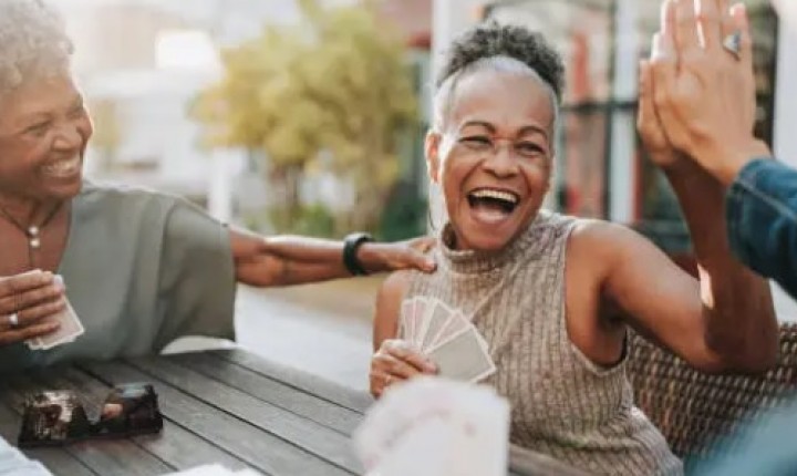 Você sabia que sorrir rejuvenesce? 