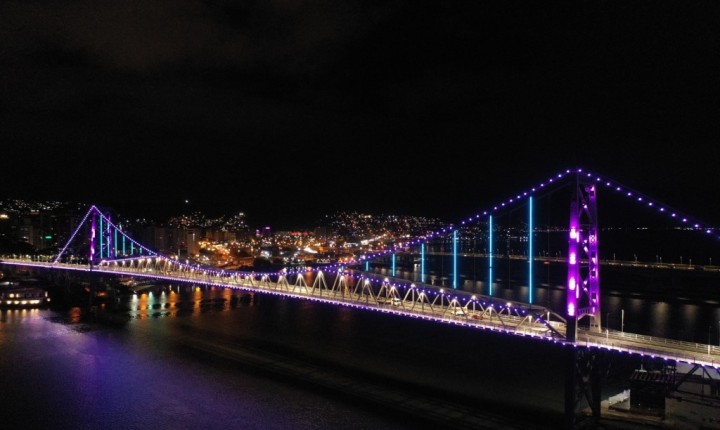 Iluminação da Hercílio Luz é restaurada sem gasto público