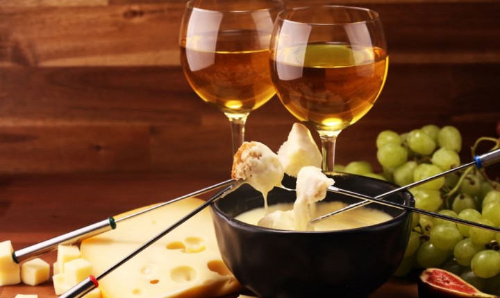 Aprenda harmonizar fondues, massas e carnes com vinhos