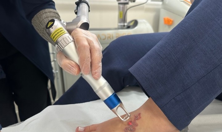 Beleza minimalista redefine autoexpressão