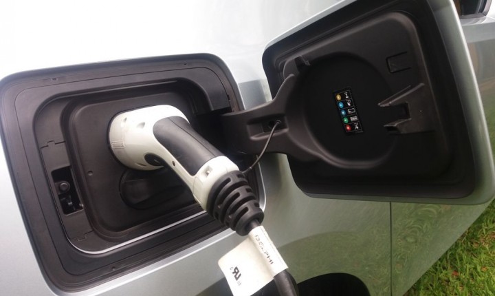 Huawei promete carro elétrico com 3 mil km de autonomia