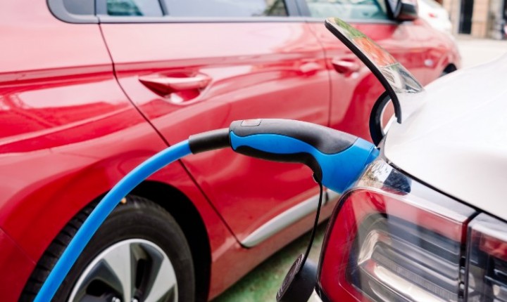 Eletrificados mantêm avanço e já somam 8% do mercado