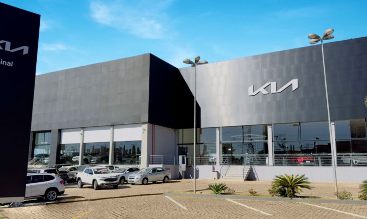 Procura por veículos leves no varejo reage na 1ª quinzena