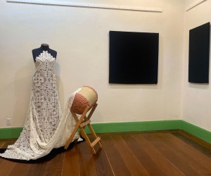 Arte, memória e moda em exposição na Lagoa da Conceição