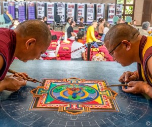 A força da compaixão tibetana toca SC