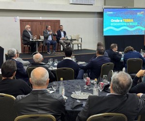 Almoço une sociedade civil e autoridades pela Gestão da Orla