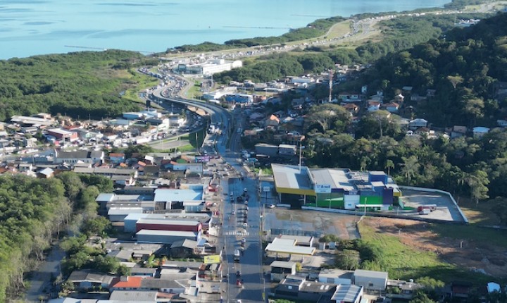  Maré alta: Base Aérea libera acesso de veículos 