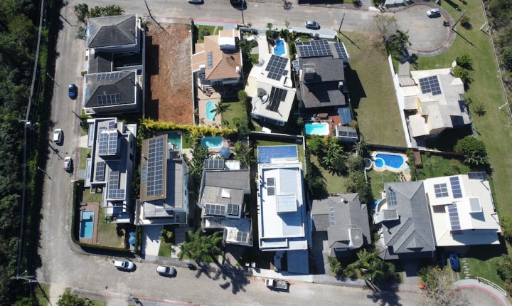 Como a energia solar pode ajudar seu bolso