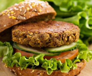 Transforme feijão branco em hambúrguer saudável