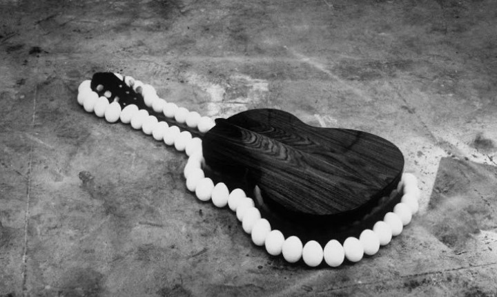 Raul Mourão transforma o cotidiano em exposição