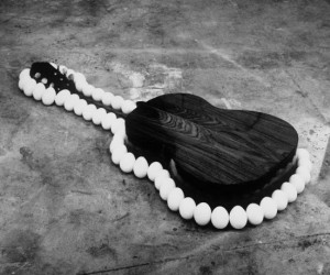 Raul Mourão transforma o cotidiano em exposição