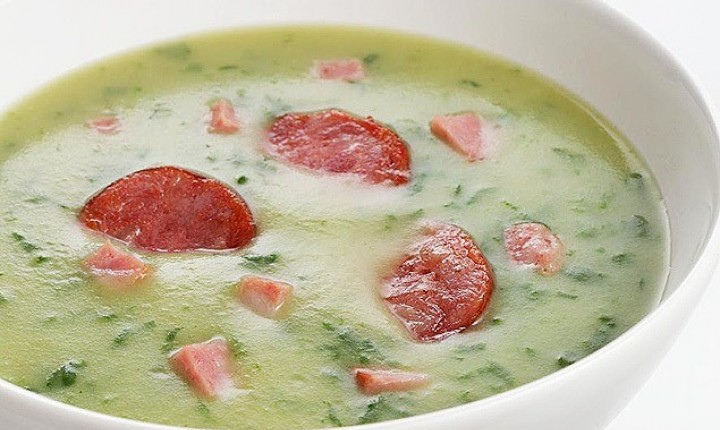Aprenda a fazer Caldo Verde cremoso em casa