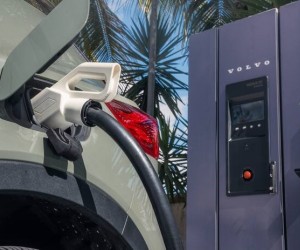 Volvo apresenta tecnologia que simplifica recarga de veículos