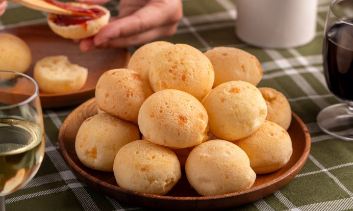 Dá para harmonizar pão de queijo com vinho? 