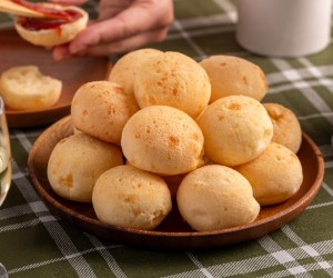 Dá para harmonizar pão de queijo com vinho? 