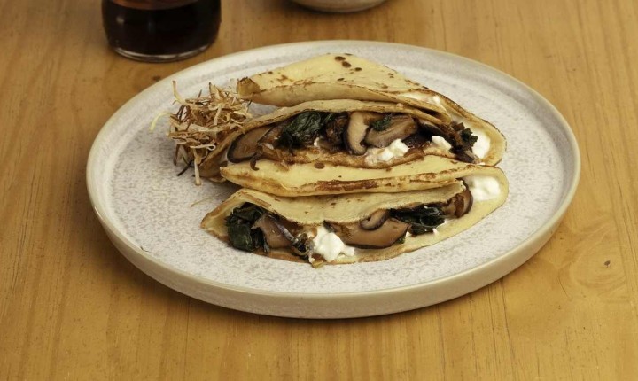 Crepe de espinafre e shiitake traz leveza para jantares especiais