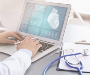 Idosos aderem à saúde digital na capital