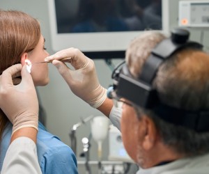 Zumbido no ouvido pode sinalizar doenças graves