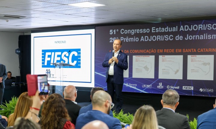 Governador Jorginho prestigiou a abertura do 51º Congresso da Adjori/SC  